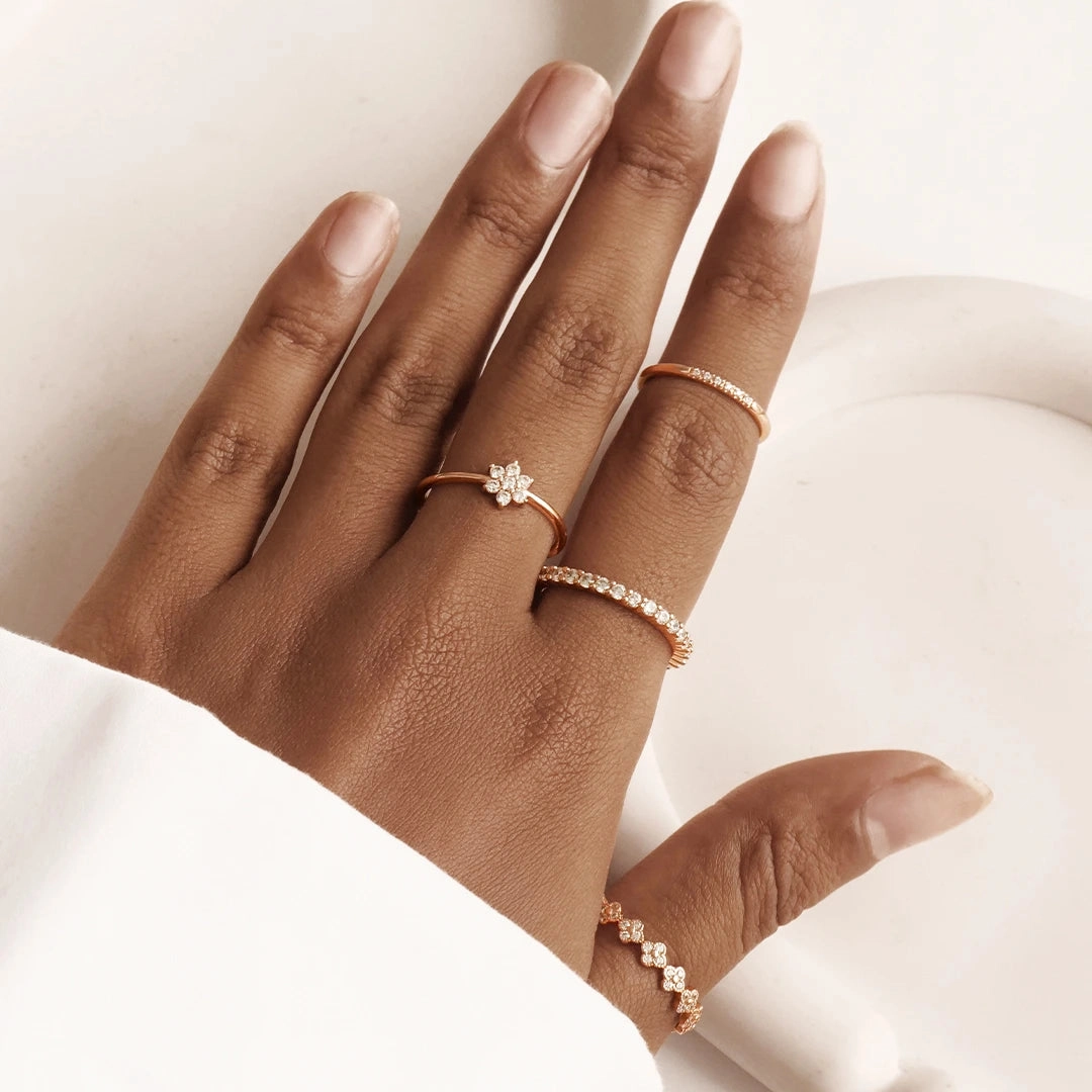 Elle Ring