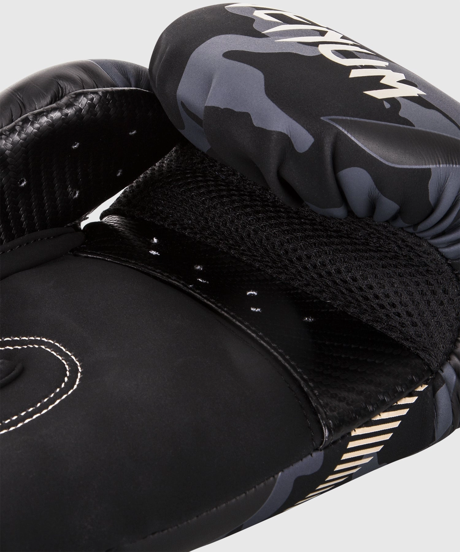 Venum Impact Boxing Gloves - Dark Camo/Sand